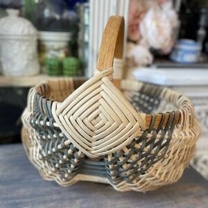 Vintage handwoven Basket egg gathering Gods eye cottage farmhouse French Country